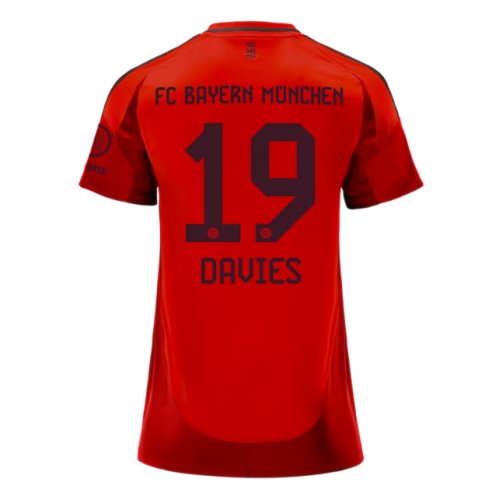 Fotballdrakt Dame Bayern Munich Alphonso Davies #19 Hjemmedrakt 2024-25 Kortermet